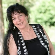אילנה וארוס  רואה בתוך נפלאות הבריאה