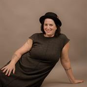 אילה שלזינגר  AYALA'S סטודיו לעיצוב