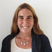 סינטיה רוזנבלום  מעצבת גרפית