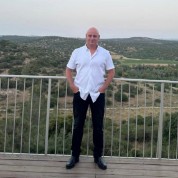 יניב
