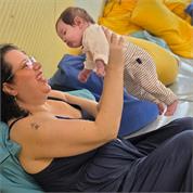חיוכים בית חם לאמהות ותינוקות
