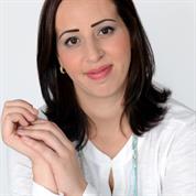 רעות זמיר מטפלת בכאבים כרוניים