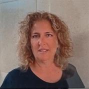 אסתר פותרת חלומות בחשיבה פסיכולוגית