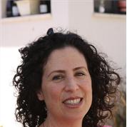 טל רוזנטל מטפלת בדיקור