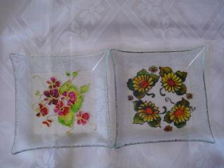 צלחת זכוכית מעוטרת