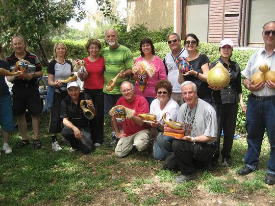 קבוצות מבוגרים יוצרות בדלארט