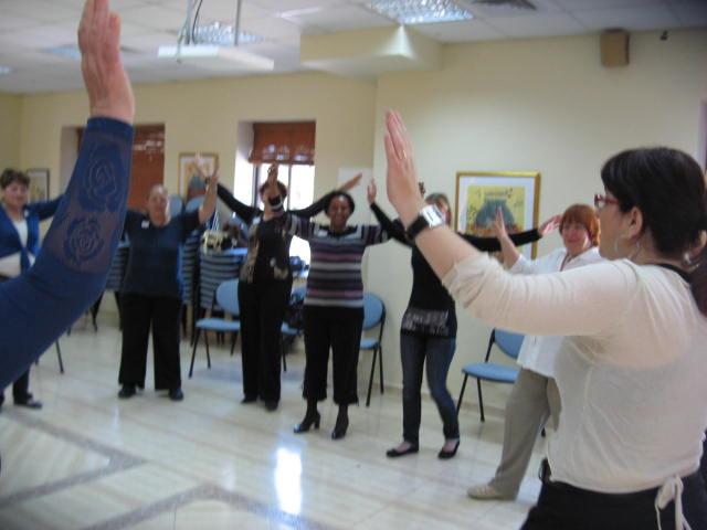 ואתם רוקדים רוקדים
