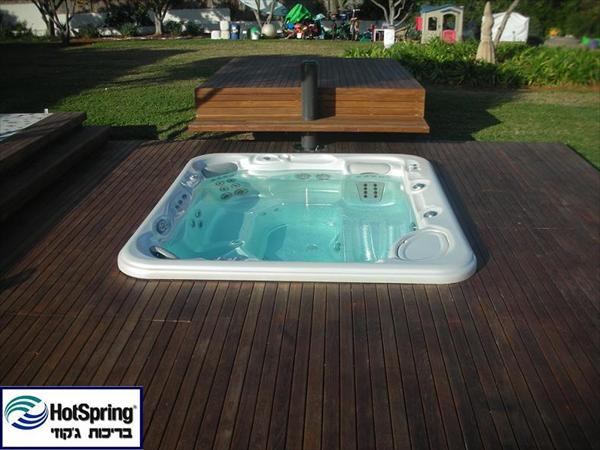 ג'קוזי בריכות ספא HotSpring