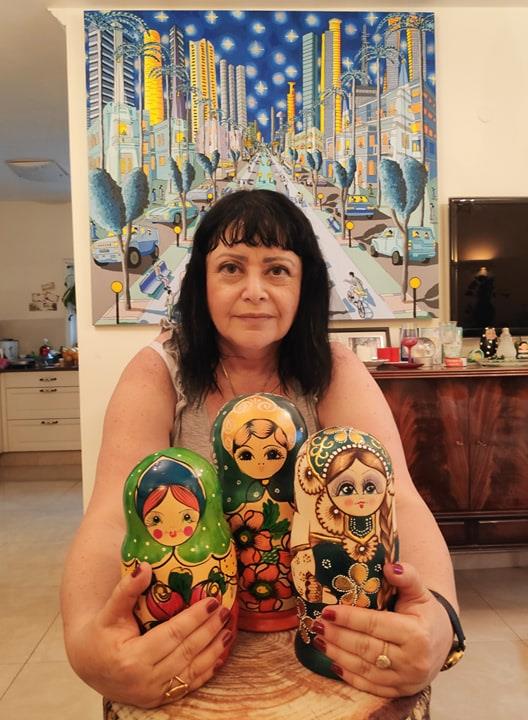 ענת אנגל אוסף אומנות בבושקות אמנות בבושקה יוצרת מודרנית יוצרות מודרניות היוצרות המודרניות