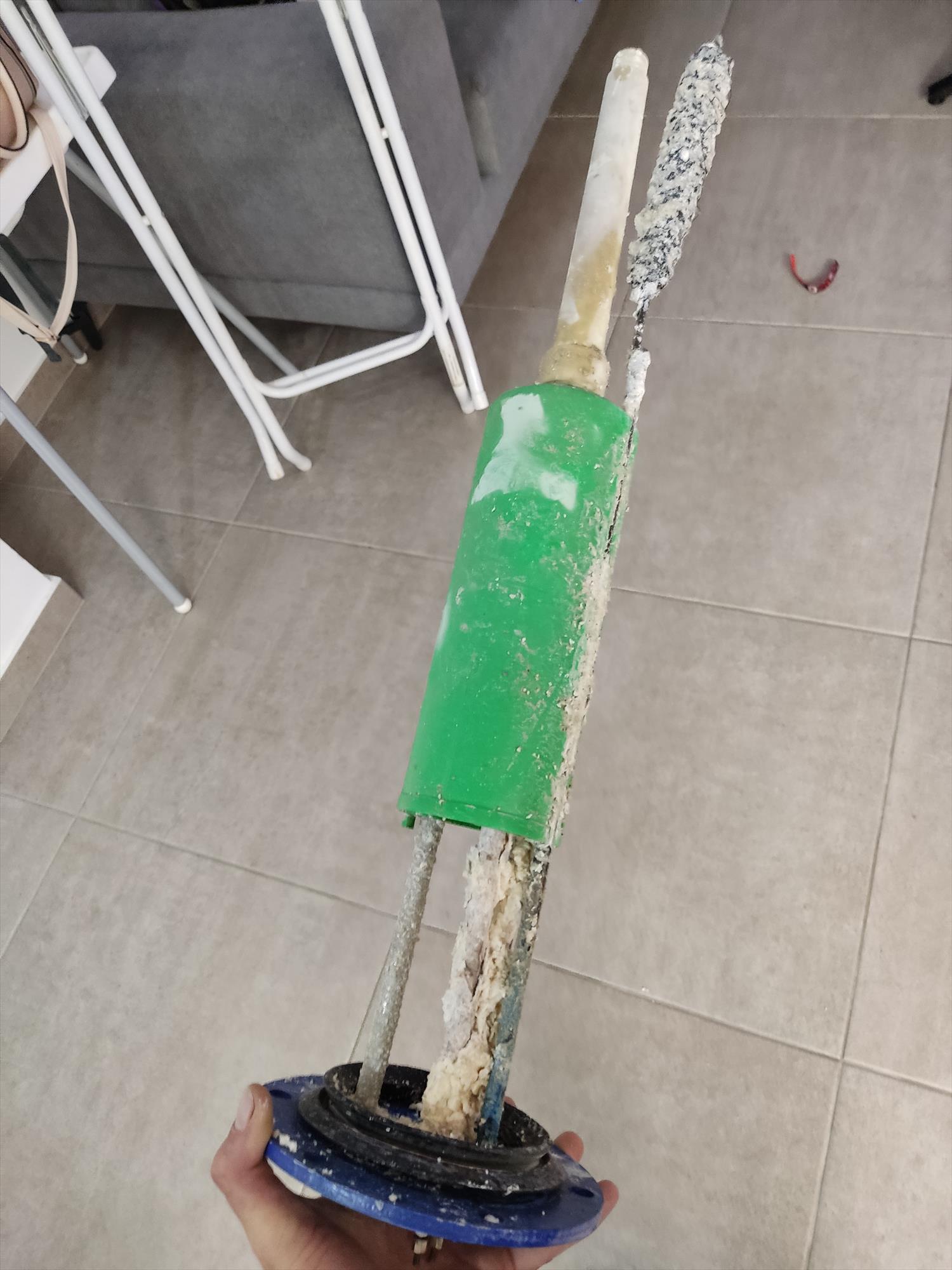תיקון קצר בדוד חשמל