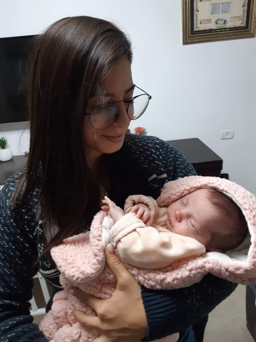 הלידה הראשונה של מאיה