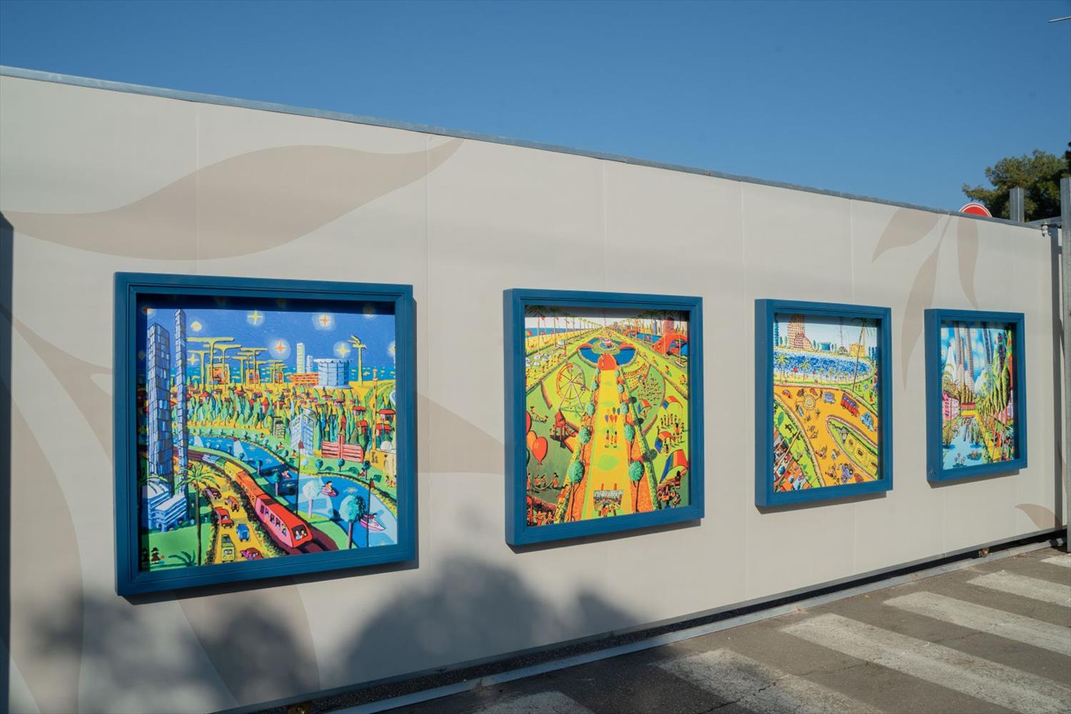 תערוכה של יצירות של נוף אורבני אמנות במרחב הציבורי הדפסי אמנות ציורי תל אביב רפי פרץ צייר אומנות רחו