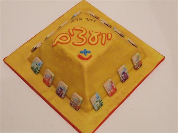 עוגה מעוצבת לפי לוגו