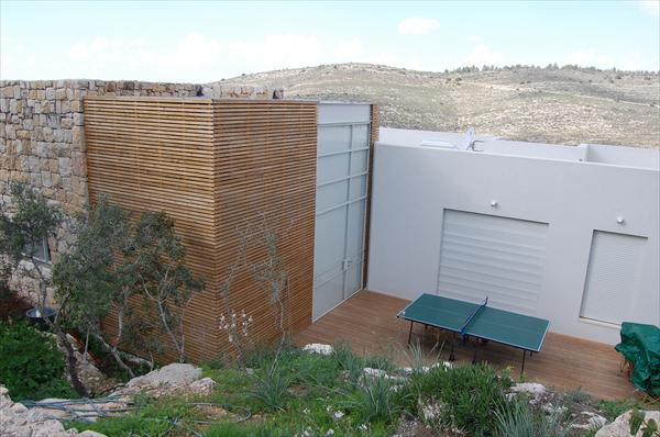 חיפוי קיר בעץ