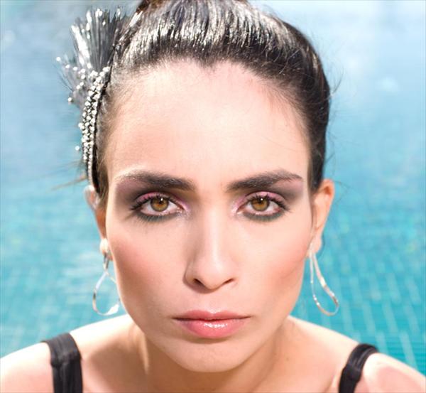 איפור לקטלוג בגדי-ים