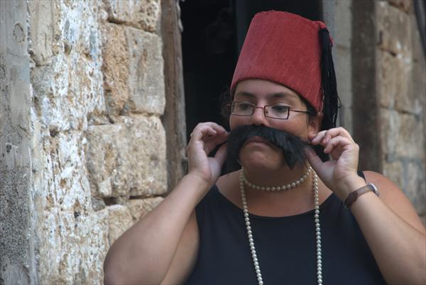 אגדות מהלכות בסמטאות