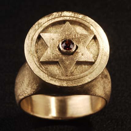 טבעת זהב 18 קראט