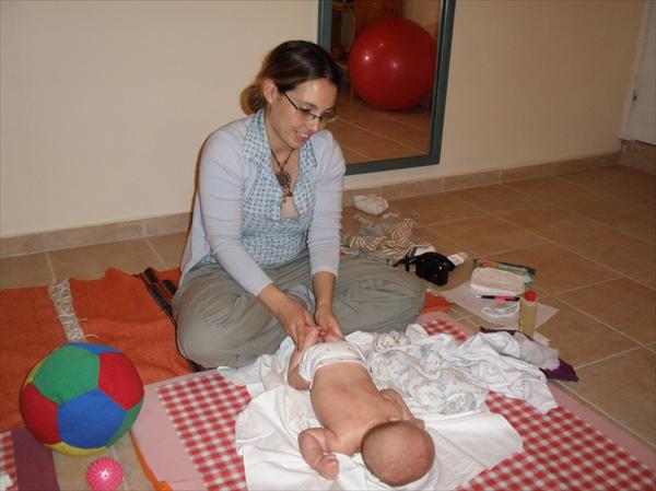 סדנה לעיסוי תינוקות