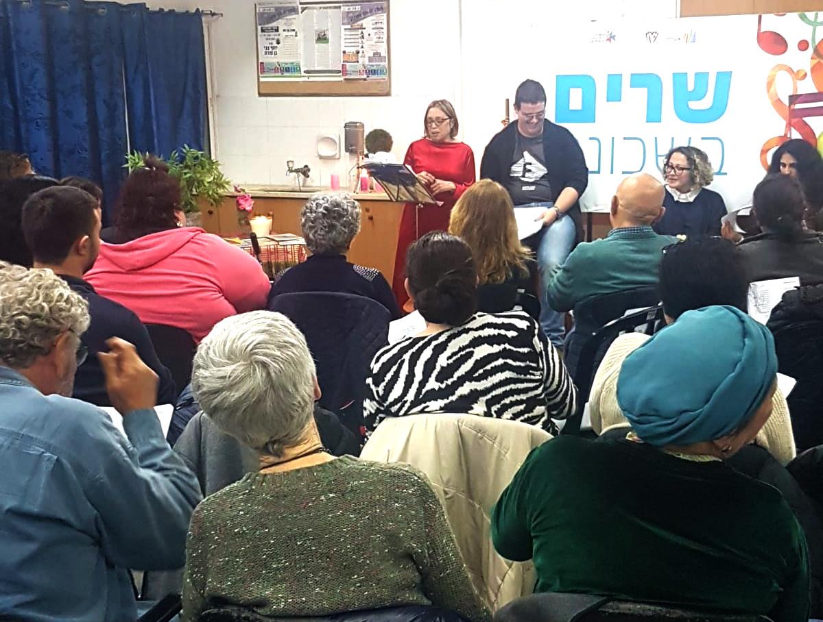 סמדר שרת מנחת סדנאות כתיבה יוצרת מנחה תהליכי כתיבה עורכת ספרי שירה smadar sharett israeli poet