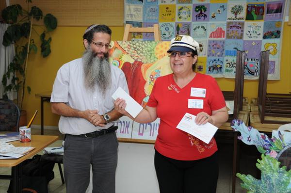 אמנון מקבל זהב משגו