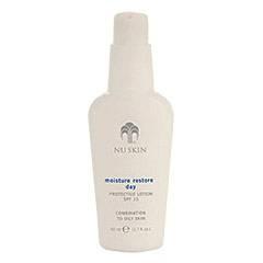 תחליב הגנה ליום SPF15 לעור מעורב עד שומני
