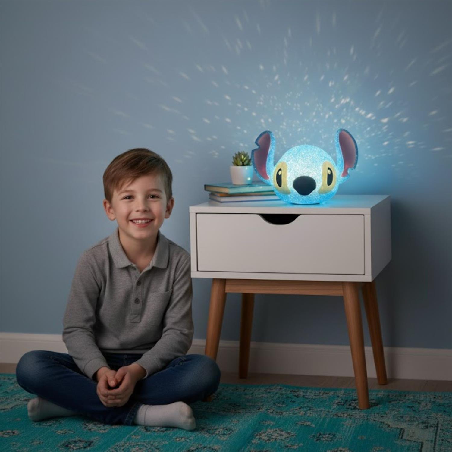 מנורת לילה סטיץ' - תאורת 3D צבעונית USB לחדר ילדים