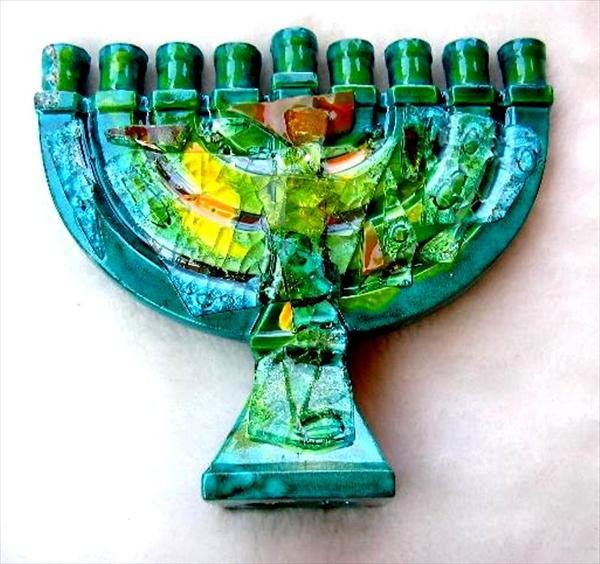 חנוכייה מקרמיקה וזכוכית עבודת יד-ייחודי
