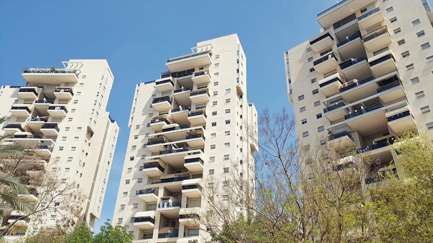 דירת 4 חדרים ברחוב האחים סולימאן 14 ראשון לציון