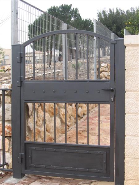 שער מעוצב