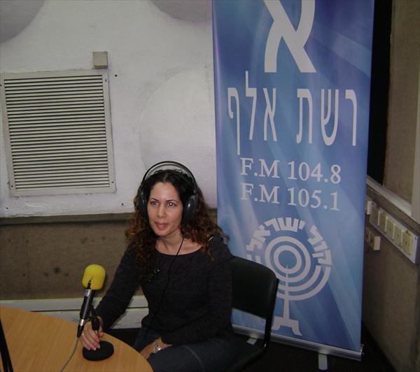 דלית אורחת בתוכנית רדיו ברשת א
