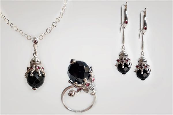 *Harlequin* set