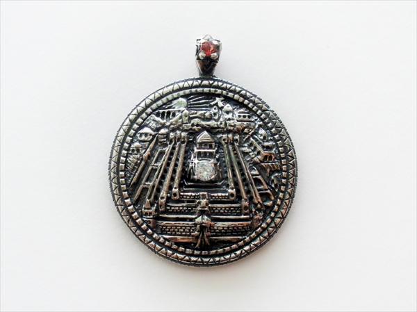 *Temple* judaica pendant