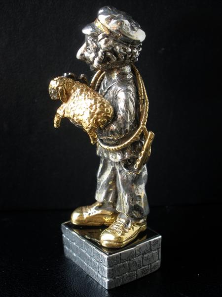 *David Swain* judaica silver statuette