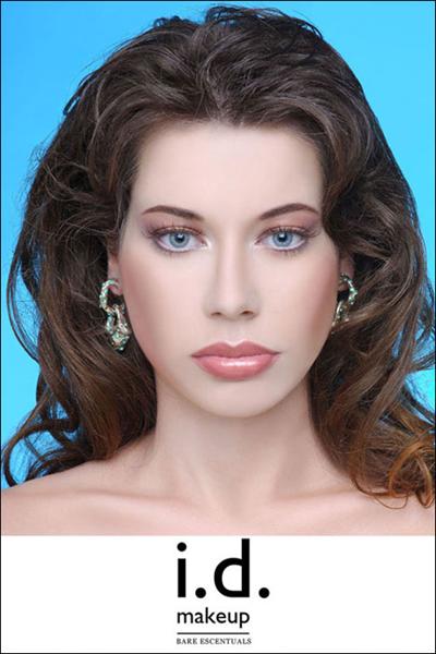 איפור LOOK לחברת id Bareminerals
