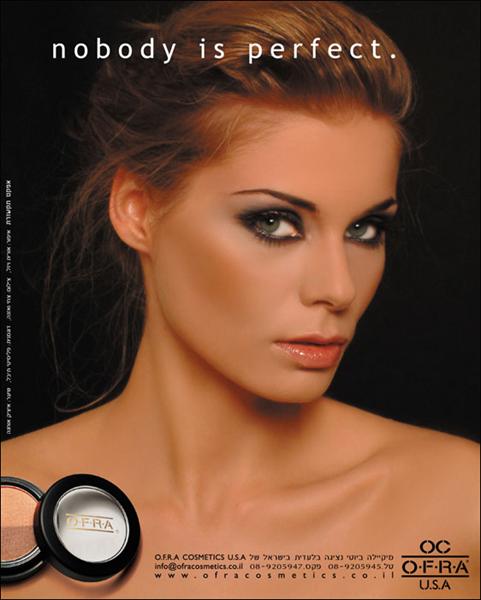 איפור LOOK לחברת OFRA COSMETICS