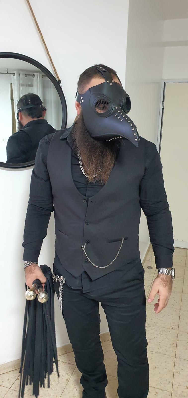 מסיכת " Plague doctor"