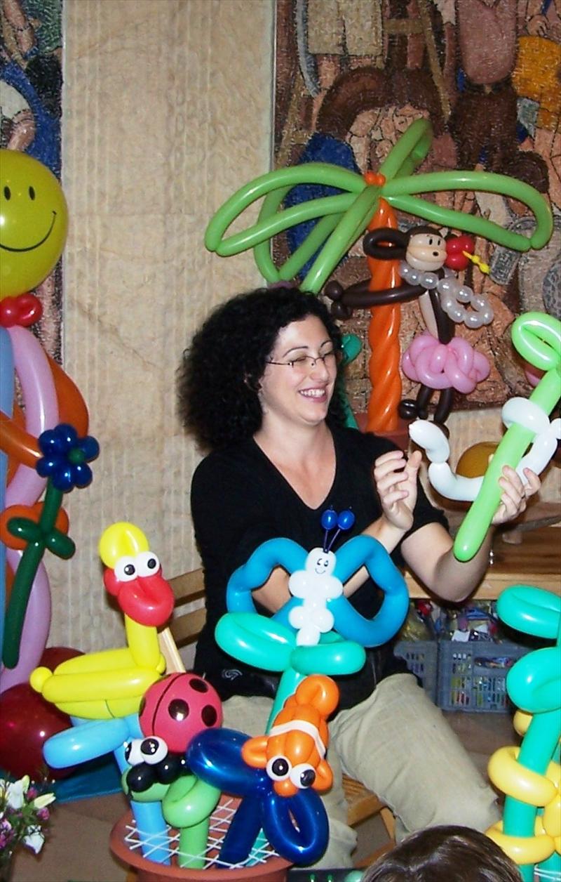דוכן בלונים ביריד