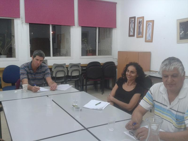 סדנה לכתיבה יוצרת בנעמת כרמיאל 2012 - תמונה נוספת