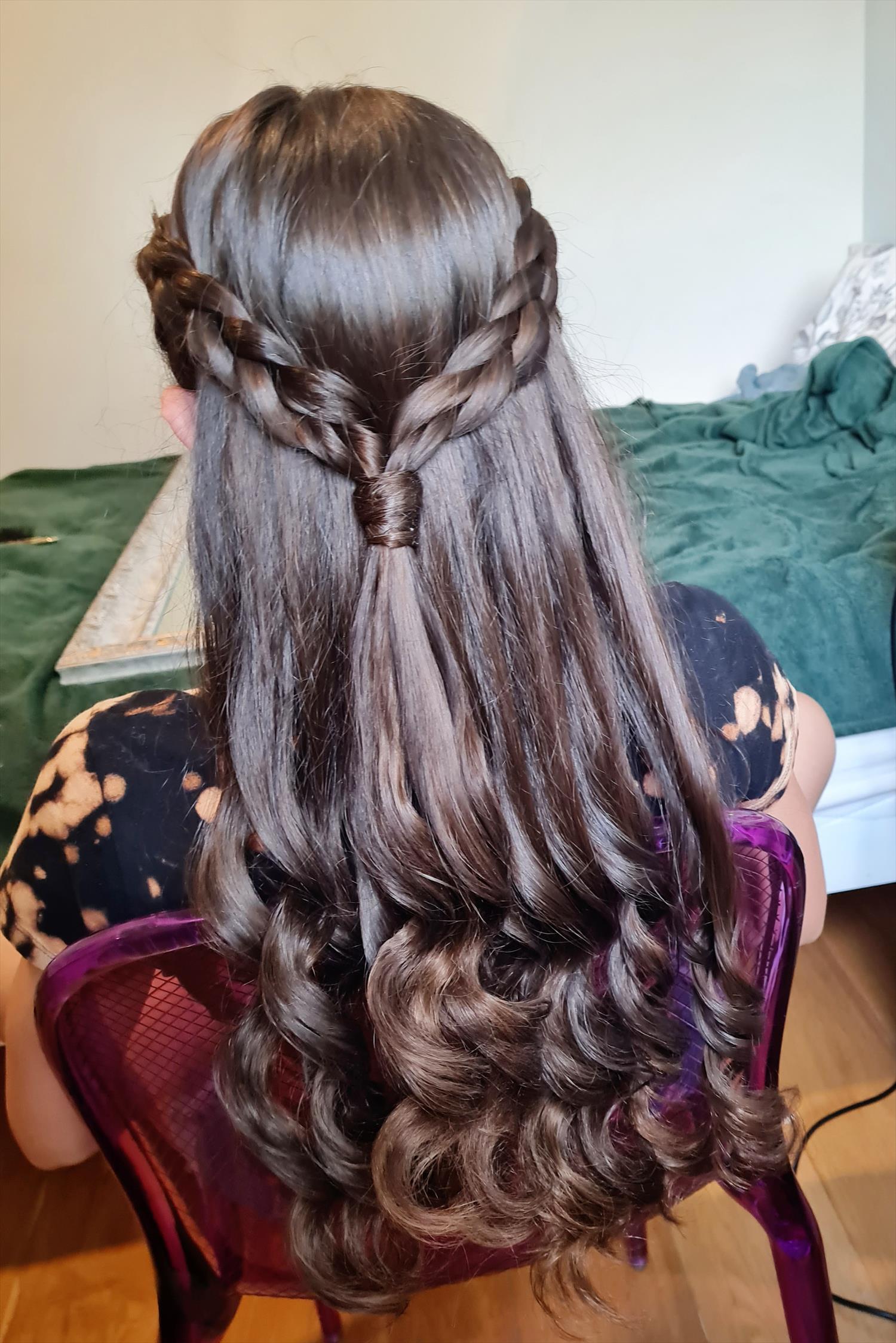 איפור ותסרוקת לבת מצווה
