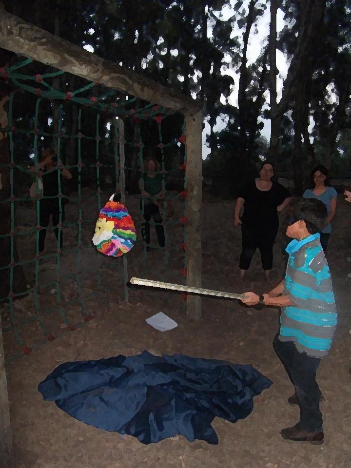 פיצוח פיניאטה ביום הולדת