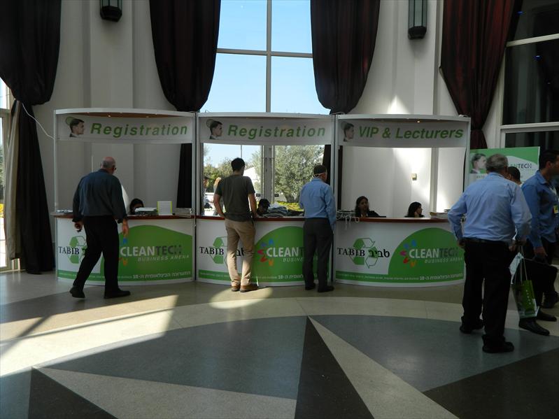 2 entry stands