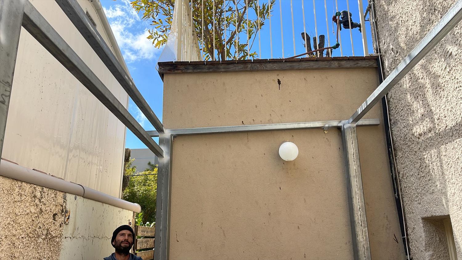 עבודת רתכות בניית קונסטרוקציה ברזל פרופיל 10 ברמת השרון