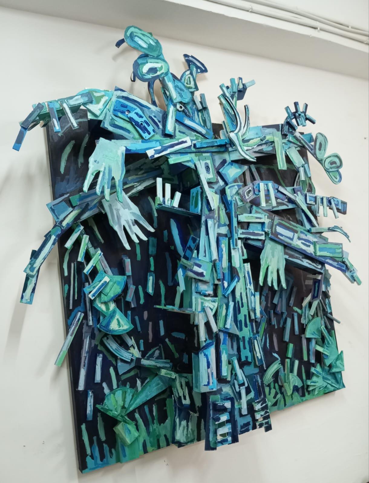 עץ כחול yael yaari sculptur  אסמבלאז פסלי קיר יעל יערי פסלת יוצרת אמנית ישראלית עכשווית