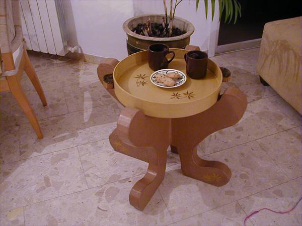 מגש-שולחן קפה