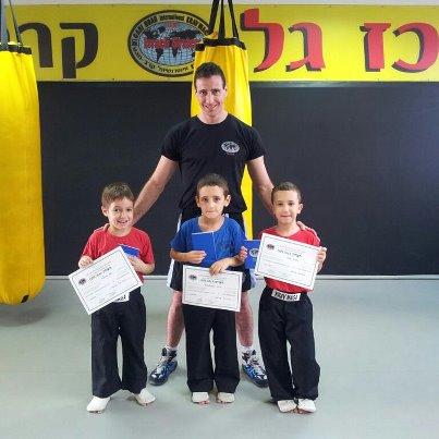 במרכז גל- הילדים מתאמנים...חלוקת תעודות לחניכים!
