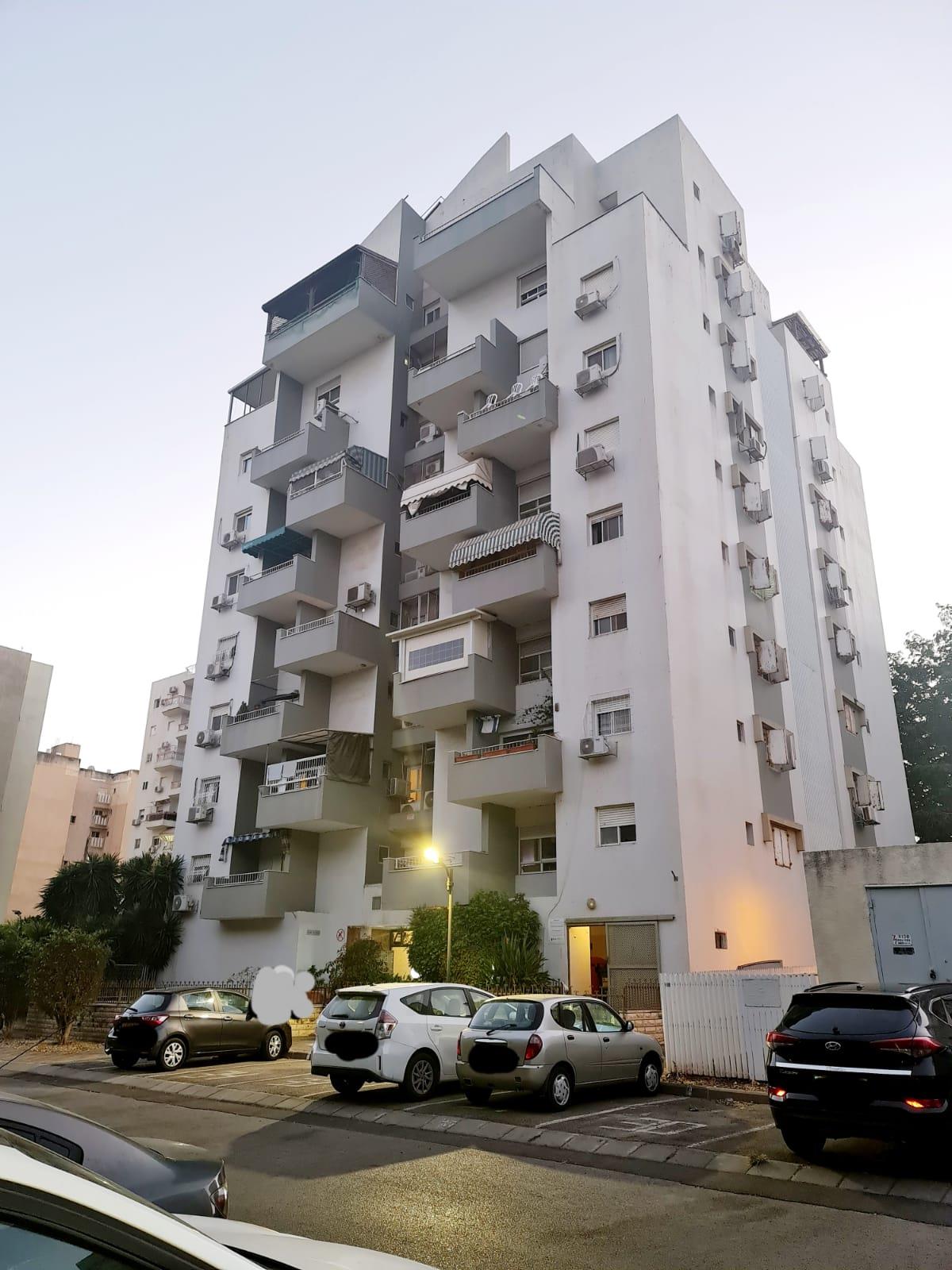 למכירה דירת 4 חדרים קריית ביאליק