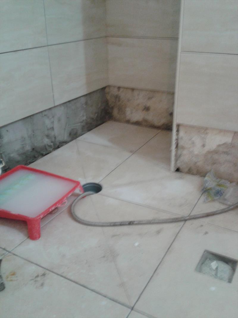 ריצוף מקלחות