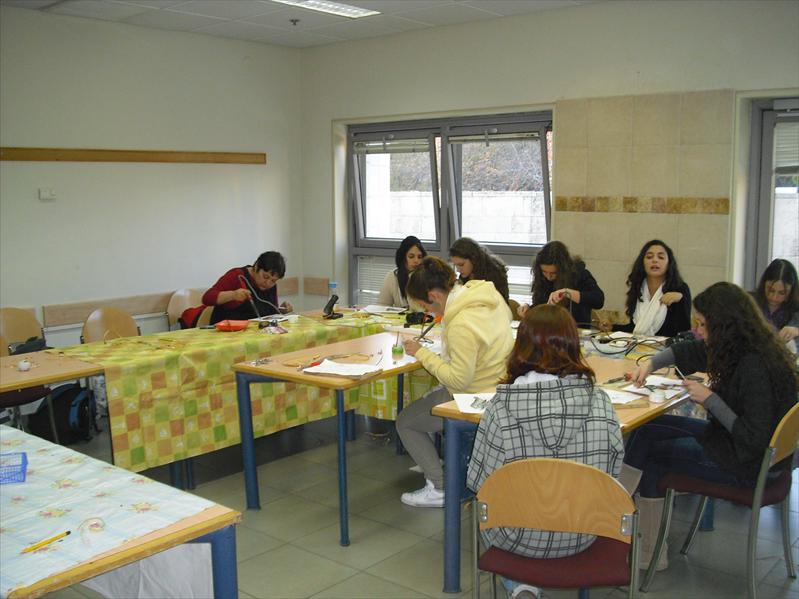 סדנת זכוכית - לתלמידות תיכון "אשל הנשיא" 2011