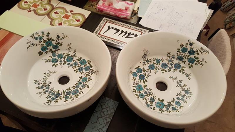 כיורים מצוירים תואמים בעבודתיד