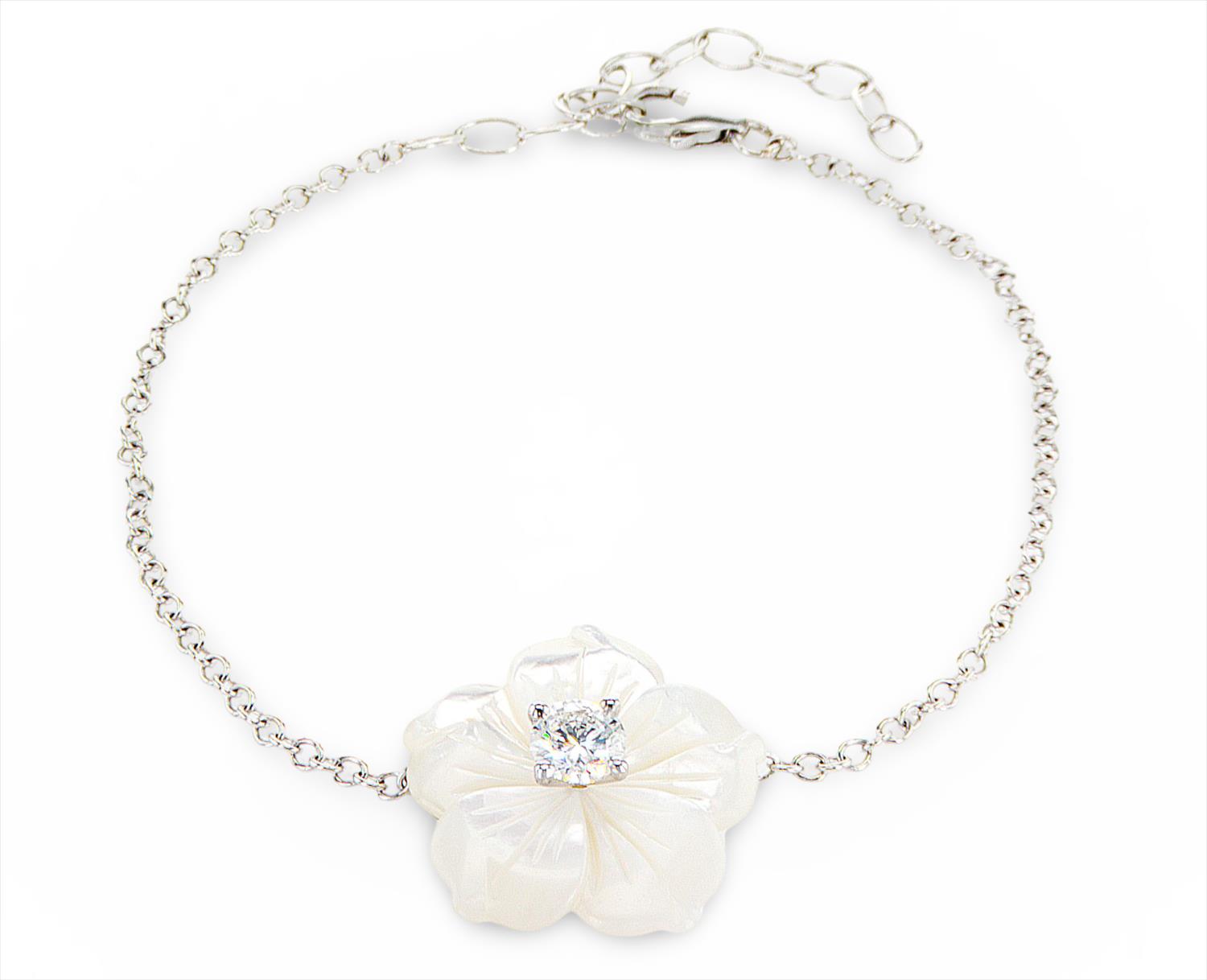 צמיד זהב אם הפנינה בצורת פרח משובץ יהלום flower shaped mother of pearl diamond bracelet